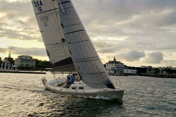 Picture Of: 2009 e Sailing Yachts e Sailing Yachts e33 Easterly