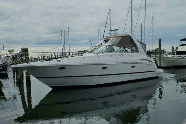 Picture Of: 2001 Cruisers 3672 Express Attitude