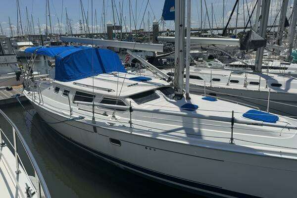 Picture Of: 2007 Hunter Deck Salon Chemistry