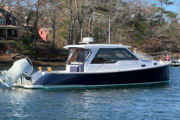 Picture Of: 2022 True North 34 Outboard Express Liberty
