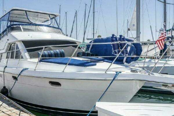 Picture Of: 1999 Carver 370 Hihope