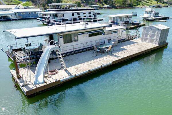 Picture Of: 1977 Sumerset 14 x 58 Aluminum Hull Houseboat with Catwalks 