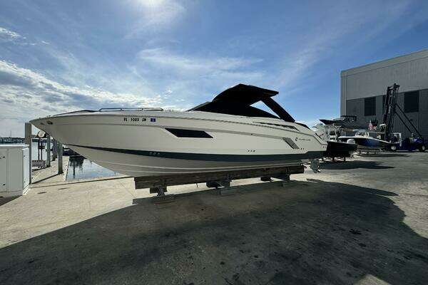 Picture Of: 2019 Cruisers Yachts 338 Pieseas