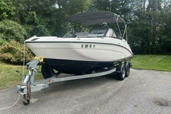 Picture Of: 2018 Yamaha Boats SX210 