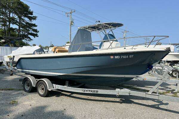 Picture Of: 2004 Boston Whaler 210 Outrage 