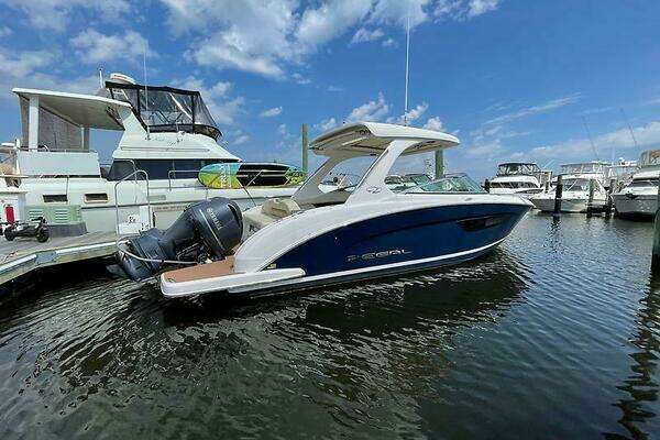 Picture Of: 2018 Regal 33 OBX 