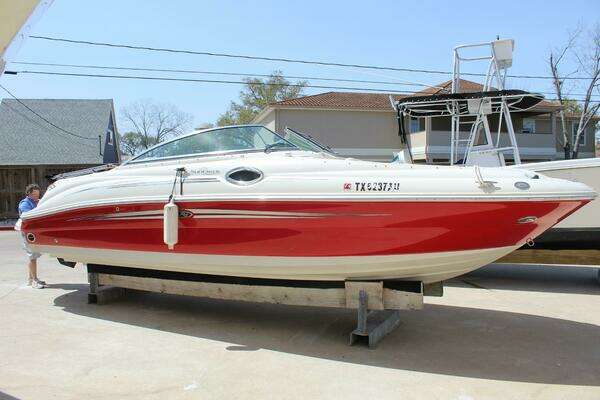 Picture Of: 2008 Sea Ray 240 Sundeck 