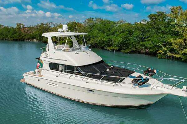 Picture Of: 2003 Silverton 42 Convertible 