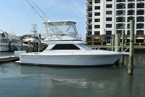 Picture Of: 2002 Jupiter 35 Convertible 