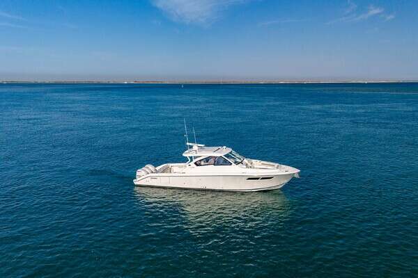 Picture Of: 2021 Pursuit 365DC Miss Morgan III