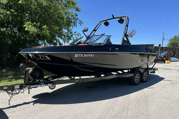 Picture Of: 2021 Axis T23 