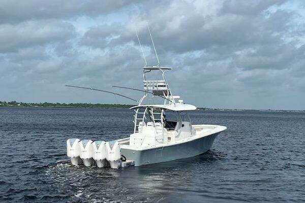 Picture Of: 2018 Regulator 41 