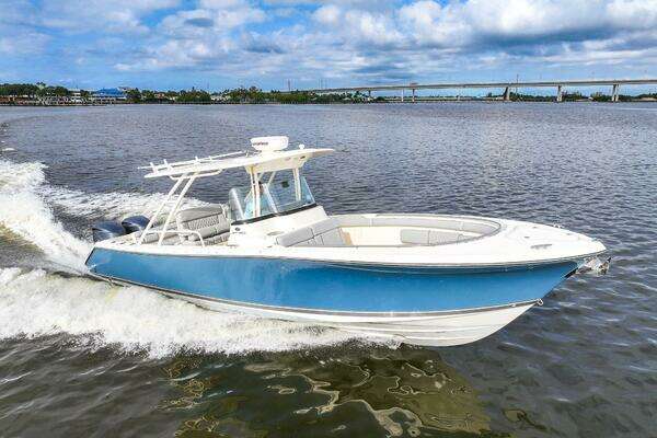 Picture Of: 2012 Pursuit ST 310 Sport 