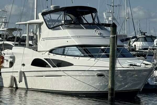 Picture Of: 2005 Carver  New Beginnings 