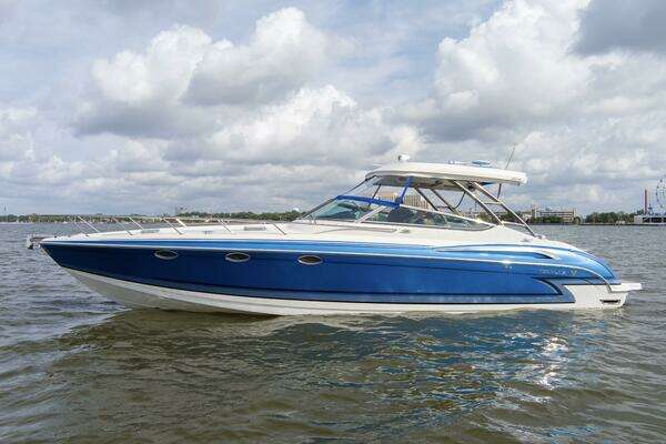 Picture Of: 2017 Formula 370 Super Sport Bluebird