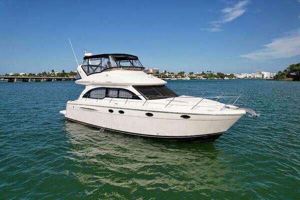 Picture Of: 2007 Meridian 411 Sedan Bridge VRPRO