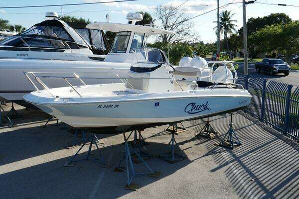 Picture Of: 2020 Boston Whaler 210 Dauntless 