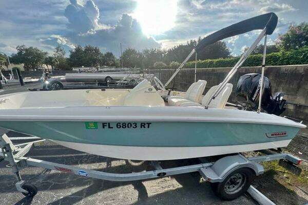 Picture Of: 2018 Boston Whaler 150 Super Sport 