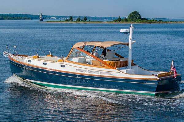 Picture Of: 2000 Morris Wolf Class 44 TARA JEANNE