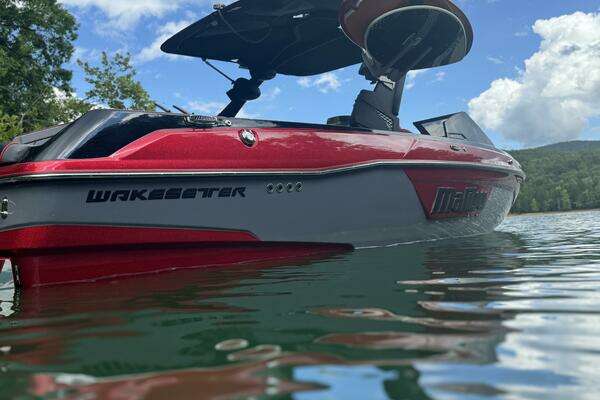 Picture Of: 2022 Malibu 23 LSV 