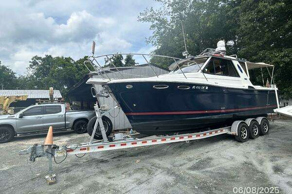 Picture Of: 2012 Cutwater C28 Perseverance