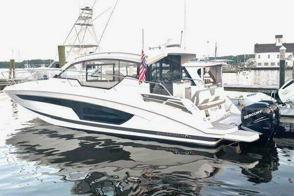 Picture Of: 2020 Four Winns Vista 355 Coupe OB Three Beaches