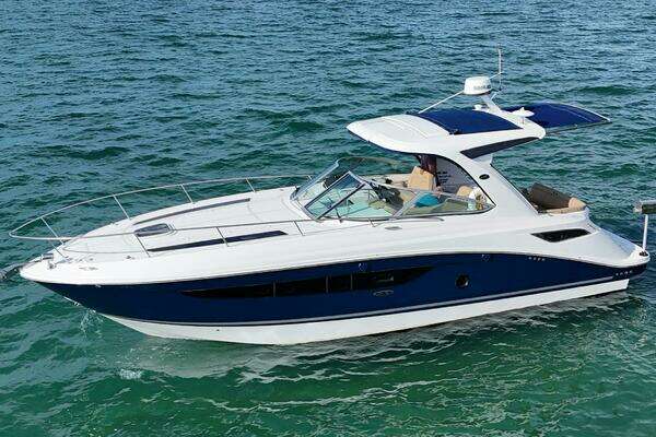 Picture Of: 2019 Sea Ray 350 Sundancer 