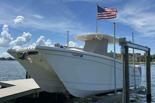 Picture Of: 2024 World Cat 280CCX 