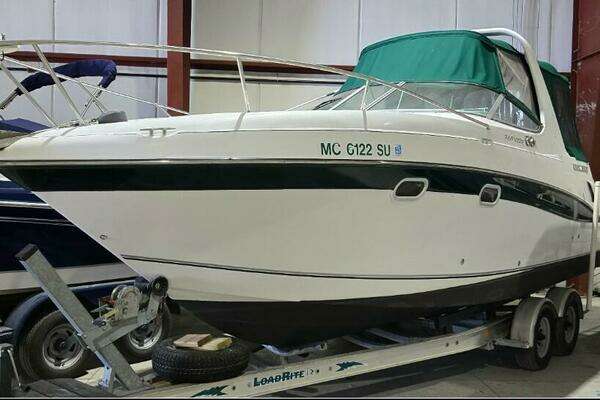 Picture Of: 2001 Four Winns 268 Vista 
