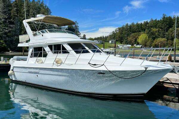 Picture Of: 2003 Navigator 3900 Californian IRISH MIST 11
