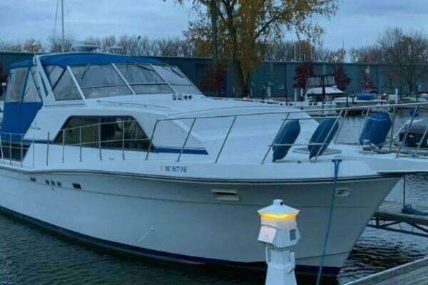 Picture Of: 1988 Chris-Craft 381 Catalina 