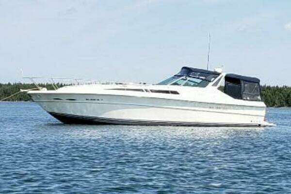 Picture Of: 1989 Sea Ray 390 Express Maizenblew