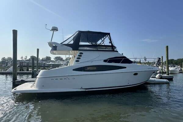 Picture Of: 2002 Regal 3880 