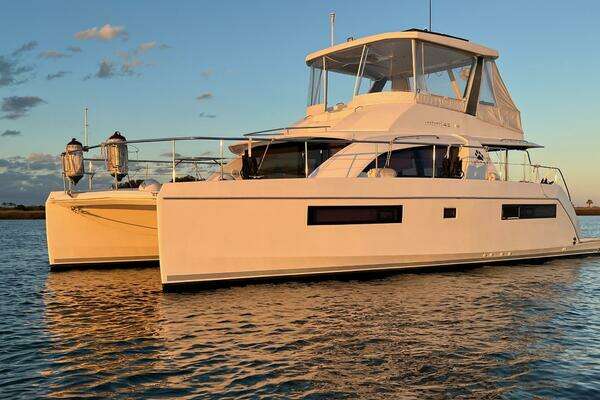 Picture Of: 2018 Leopard 43 Powercat Frida Cat