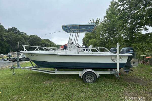 Picture Of: 2007 Twin Vee Catamaran 22' Twin Vee