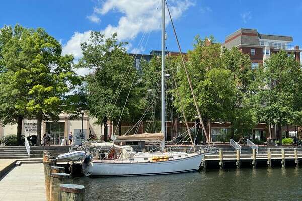 Picture Of: 1987 Island Packet 38 Moonsplash