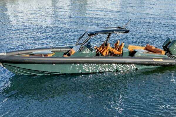 Picture Of: 2025 Skipper Rolls Royce Edition 