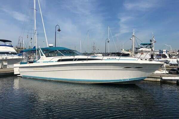 Picture Of: 1989 Sea Ray 390 Express Double Eagle