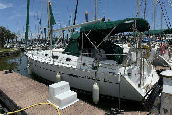 Picture Of: 2006 Beneteau Oceanis 343 Udacha