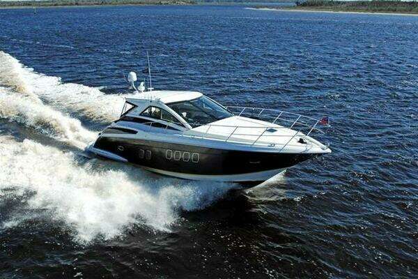 Picture Of: 2009 Regal 5260 Sport Coupe Navygator