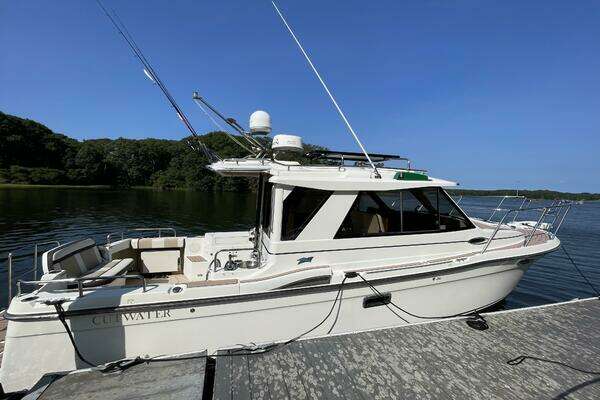 Picture Of: 2017 Cutwater C-28 
