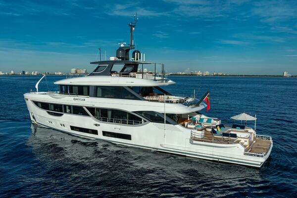 Picture Of: 2023 Benetti 34M OASIS KING'S LAIR