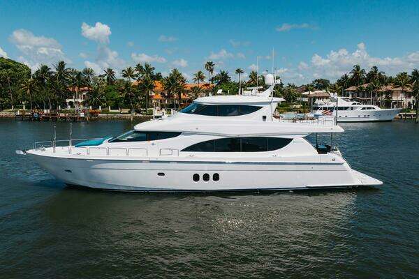 Picture Of: 2014 Hatteras 80 
