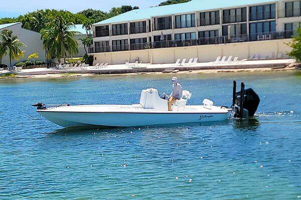Picture Of: 2016 Yellowfin 24 Bay 