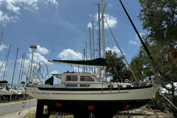 Picture Of: 1994 Pacific Seacraft Pilothouse 32 Oh Kay Getaway