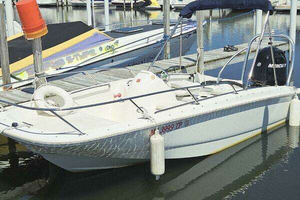 Picture Of: 2012 Boston Whaler 17 Super Sport 