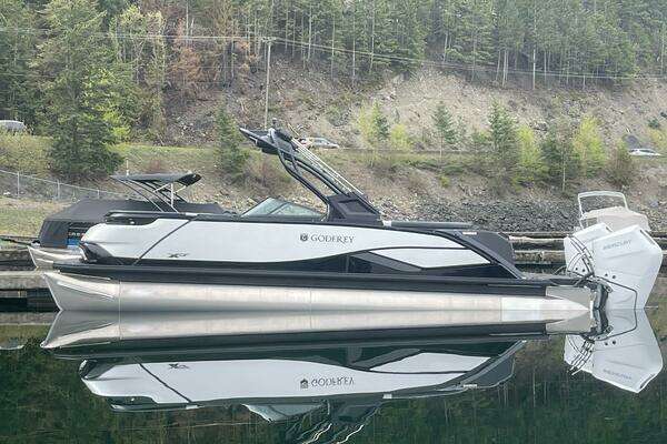 Picture Of: 2024 Godfrey XP2700 W Twin 