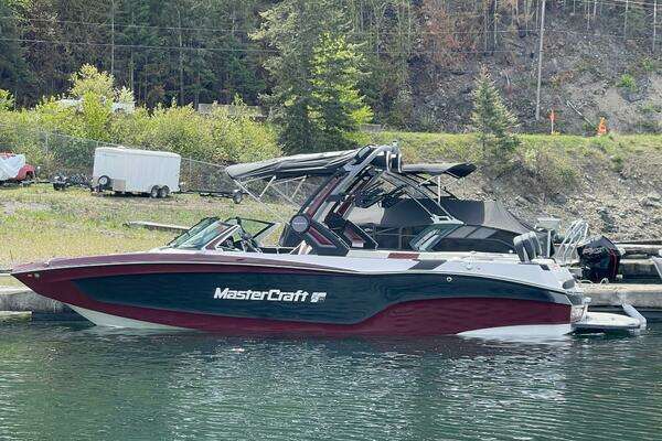 Picture Of: 2024 Mastercraft XT24 