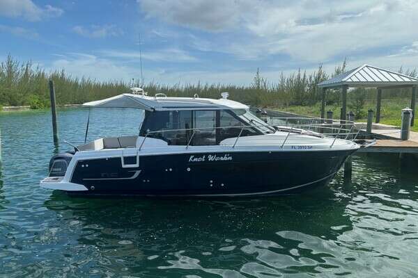 Picture Of: 2020 Jeanneau NC895 Knot Work'N