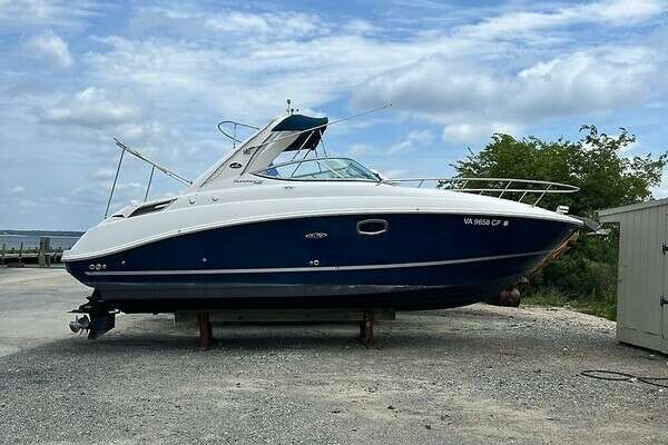 Picture Of: 2011 Sea Ray 280 Sundancer 